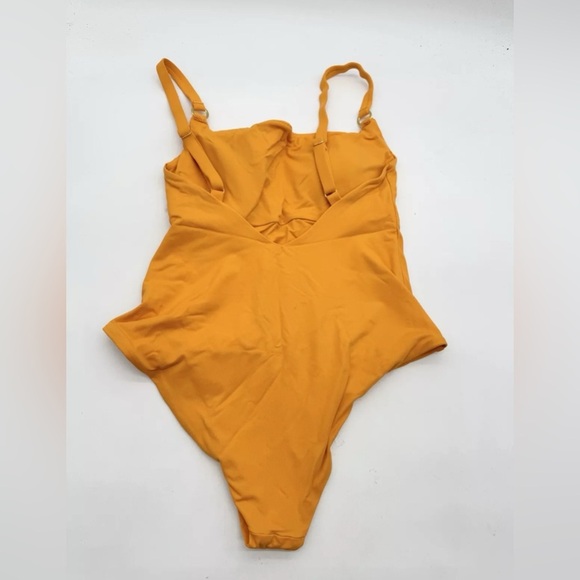 Melissa Odabash Women OrangeTosca Open-Back Solid One-Piece Swimsuit Size 4 B464 - Picture 4 of 6